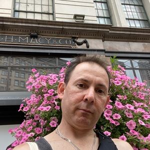 Meet your Posher, Edwardo